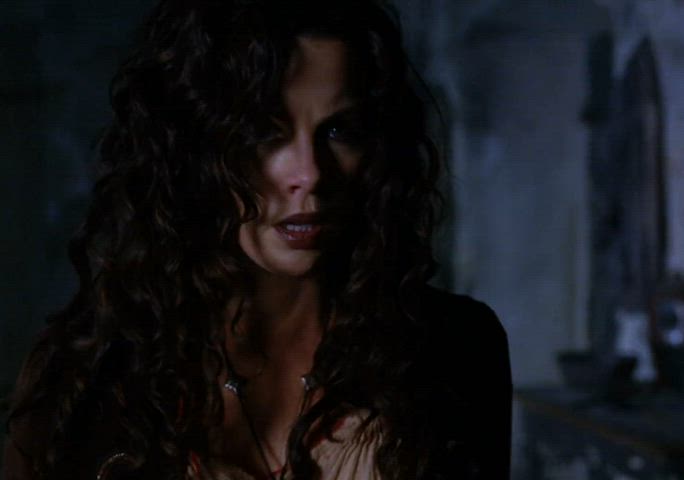 celebrity female kate beckinsale clip
