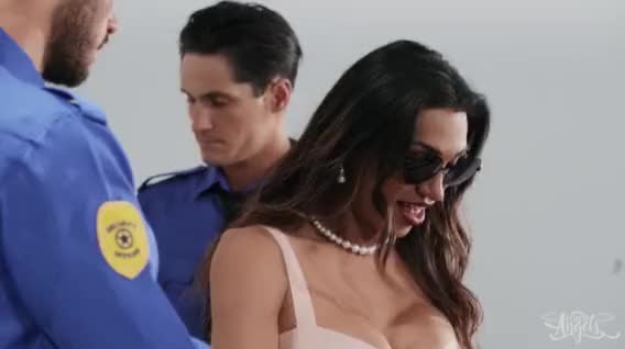 What's In Her Pants Part 2 - Jessy Dubai