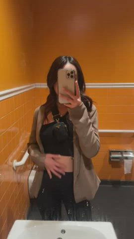 dronk and horny at a barā¦