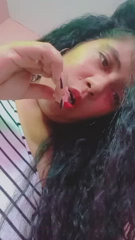 latina sensual sucking clip