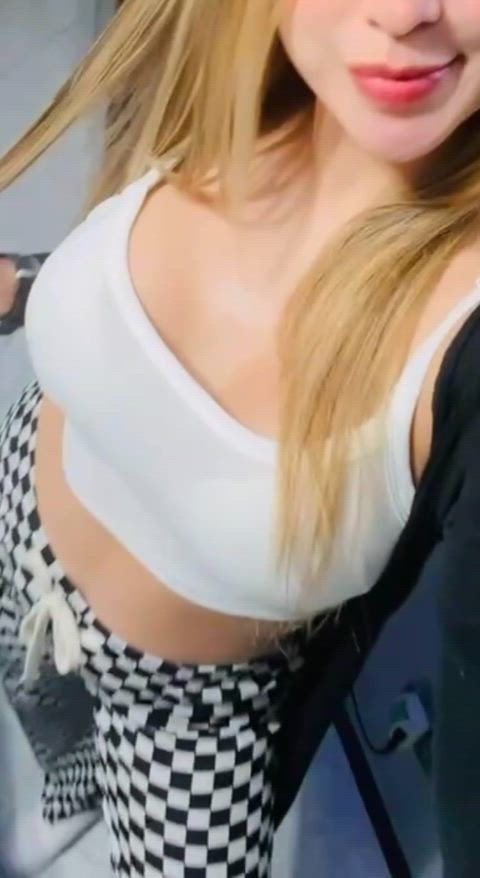 I love to tease you before my boyfriend arrives (reveal)