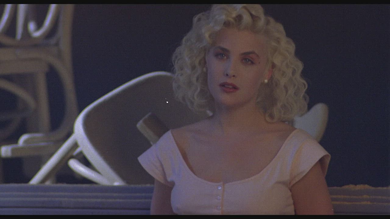 Celebrity Cinema Nudity Sherilyn Fenn clip