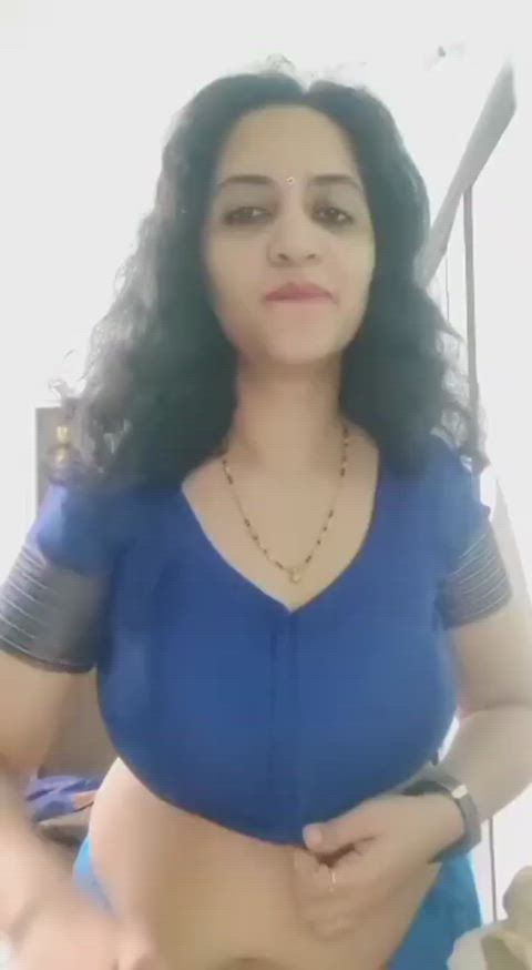 boobs desi saree striptease clip