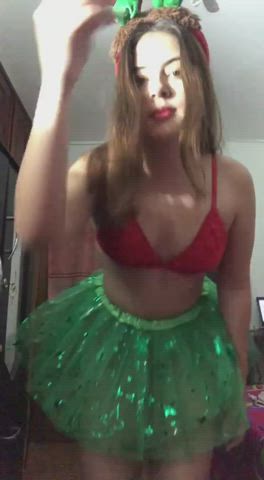 Is this inviting enough for you to play with me? šš "18f"