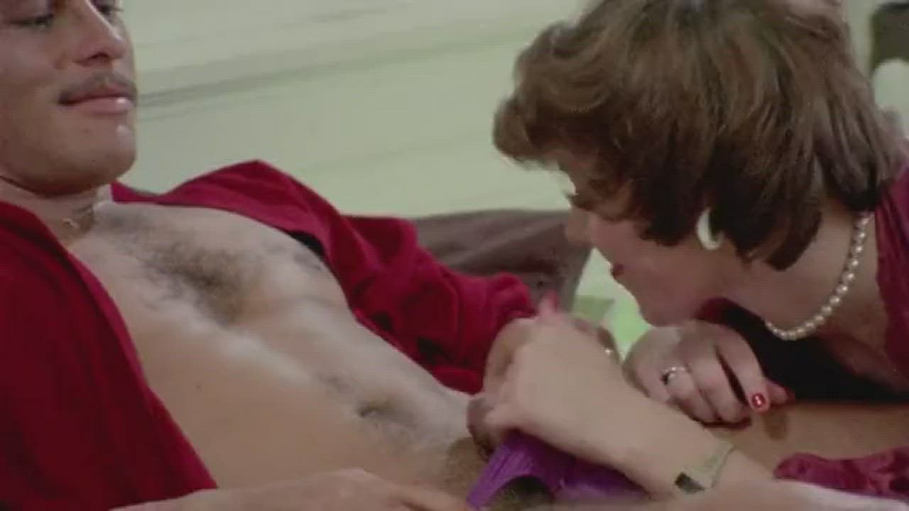 Blowjob Brunette Short Hair Vintage clip