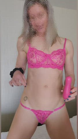 amateur blonde boobs masturbating pussy clip
