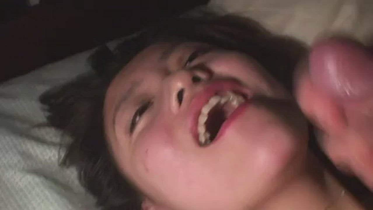 Amateur Asian Facial clip