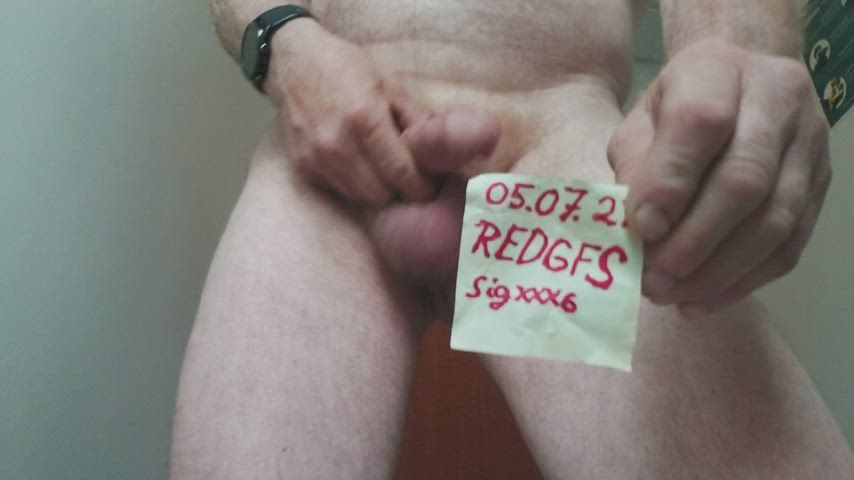 Amateur Cock Handjob MILF clip