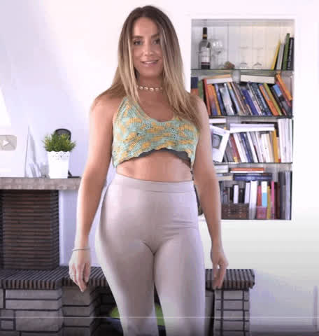 amateur big tits blonde cute eye contact fake tits strip clip
