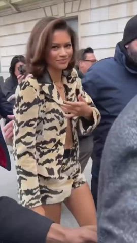 actress brunette celebrity cleavage legs natural tits skinny small tits zendaya clip