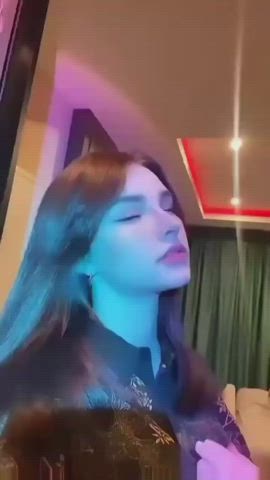 cute girlfriend hotwife clip