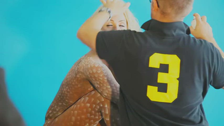 blonde celebrity laura dern clip