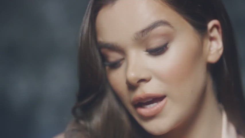 Hailee steinfeld