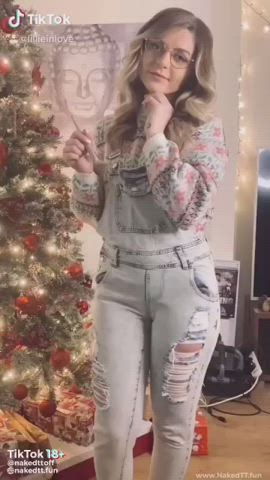 big tits thick tiktok clip