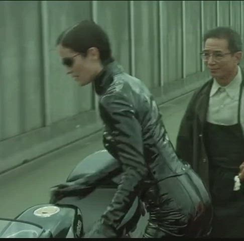 ass big ass carrie-anne moss clip