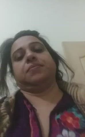 Isshhh emne jodi aunty chachi ra dudh dekhaito💦