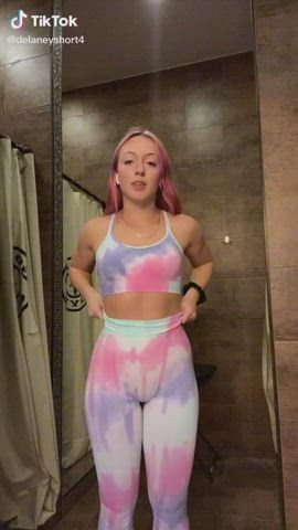 Fitness Muscular Girl Pawg clip