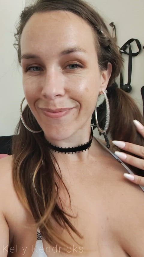 camgirl pigtails streamate busty-petite cam-girls natural-tits clip