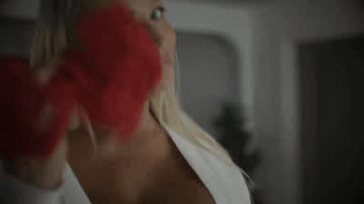 Big Tits Mom MILF clip