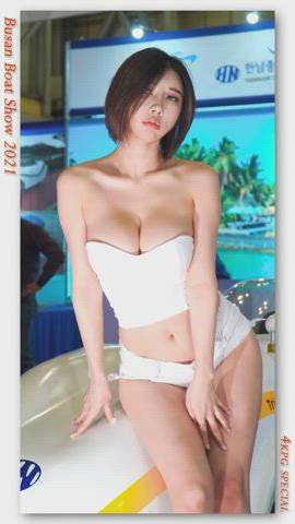 asian boat cute korean model clip