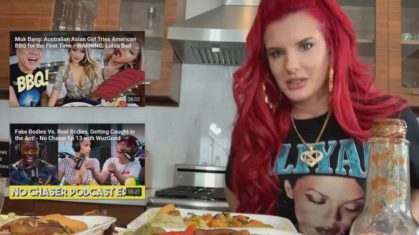 Celebrity Cute Redhead clip