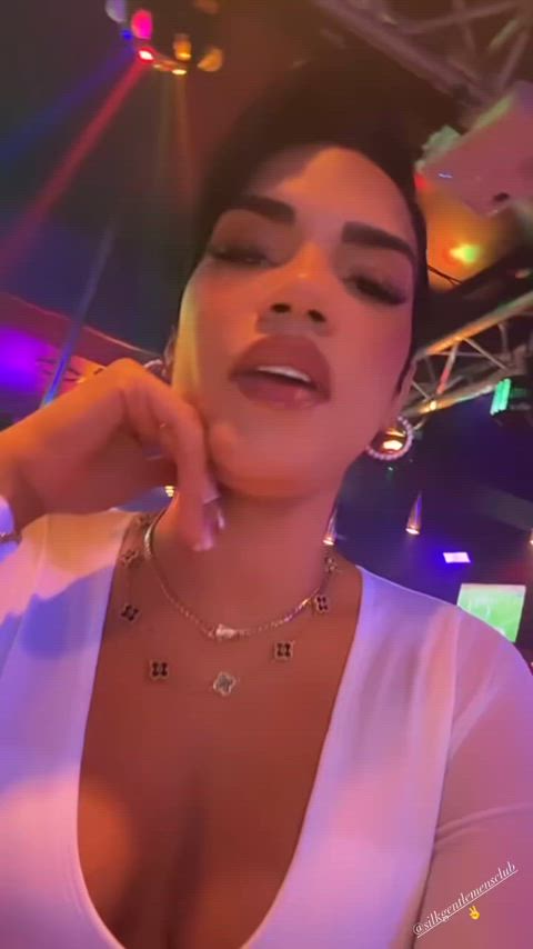 nightclub puerto rican short hair clip
