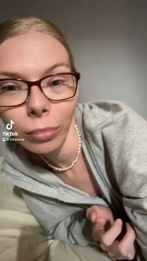 blonde blue eyes clothed glasses tiktok white girl clip