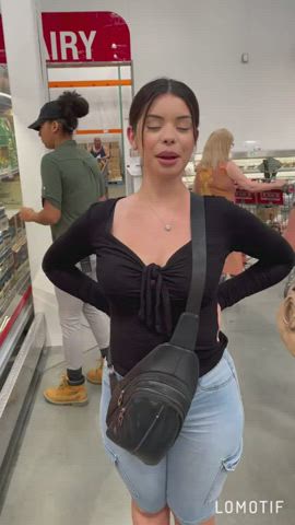 Amateur Candid Latina clip