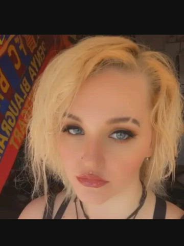 blonde non-nude tongue fetish clip