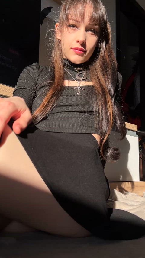 Good morning. My pussy is ready to be eatenβ¦