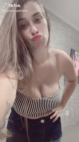 Big Tits Boobs Dancing TikTok clip