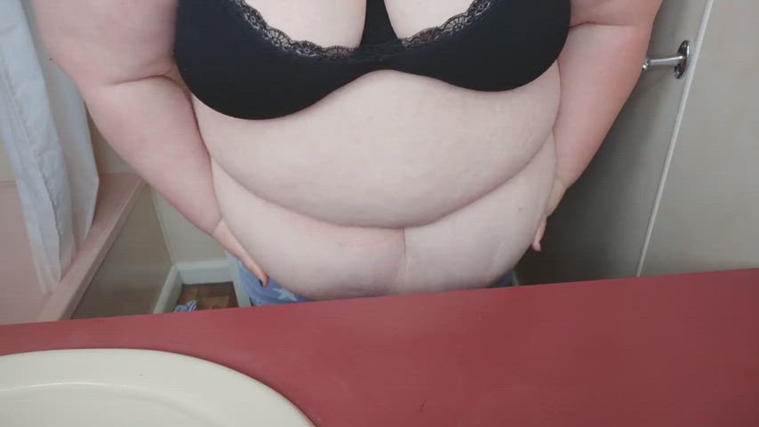 Tabletop belly holder