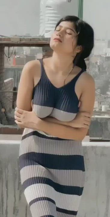Bouncing Tits Indian Teen clip