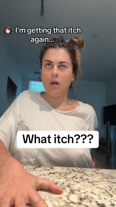 braless celebrity pokies clip