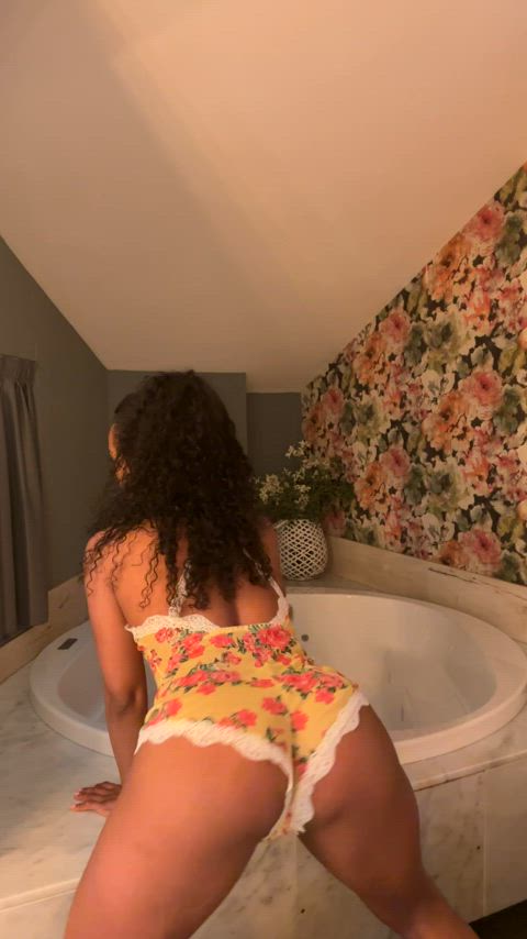 ass latina solo clip