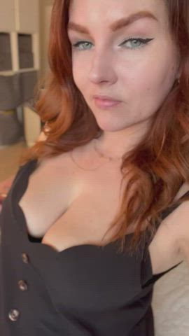 big tits milf natural tits redhead clip