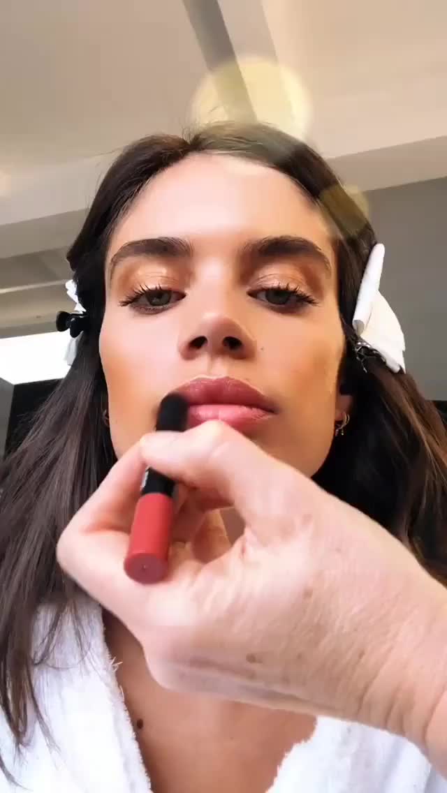 Sara Sampaio clip