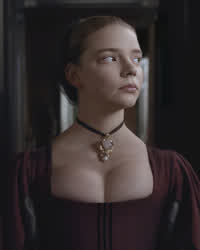 Celebrity Fake Huge Tits clip