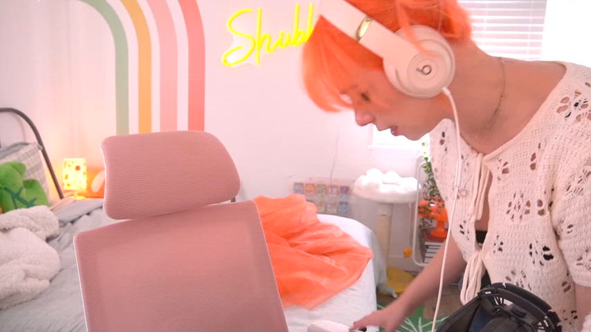 jiggle nsfw tease clip