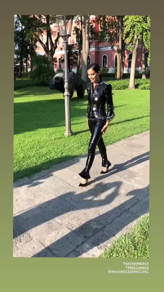 Sara Sampaio clip