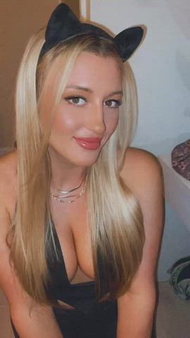 huge tits teen tits clip