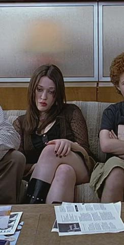 Kat Dennings Legs Upskirt clip