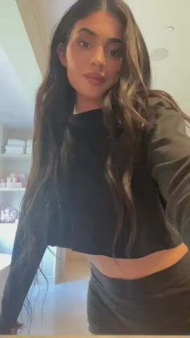 kylie jenner legs sex clip