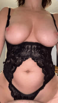 Bouncing Tits Homemade Hotwife MILF clip