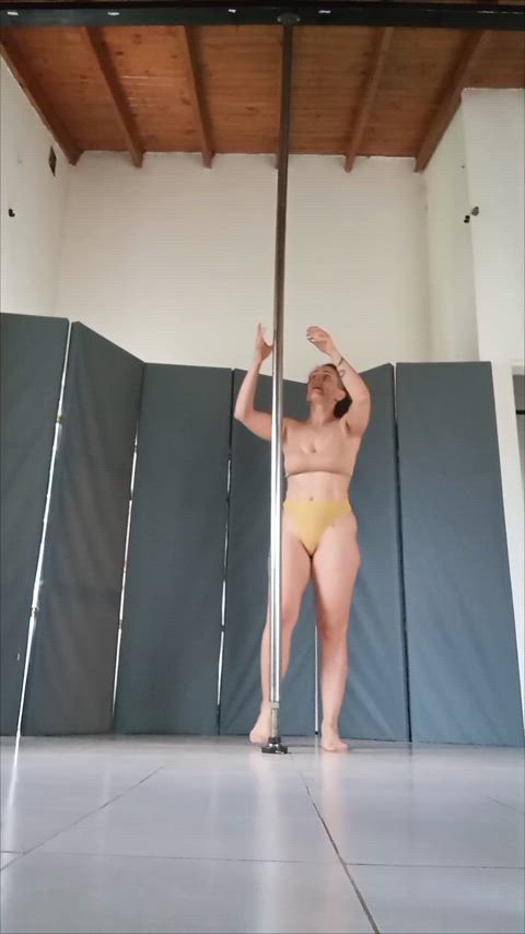 Superman from a genie after one leg Superman