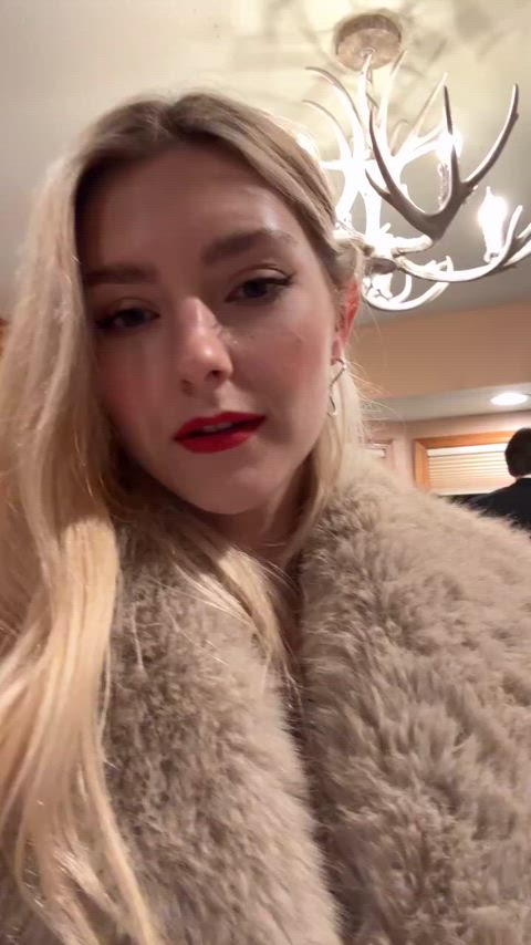 Eva | Eating caviar