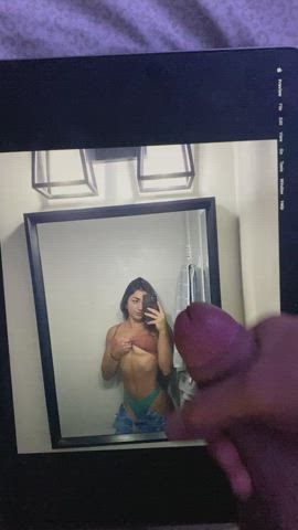 Girls Selfie Tribute clip