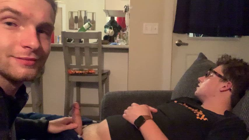 I think I can get the π₯ before he wakes up- good thing heβs a heavy sleeper