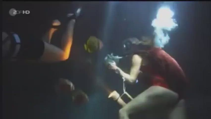 blonde breath play underwater clip