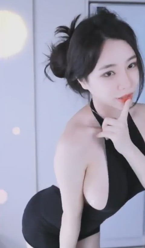 asian big tits dancing clip